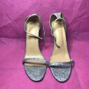 These have only been worn once. Size 40. US size 9.